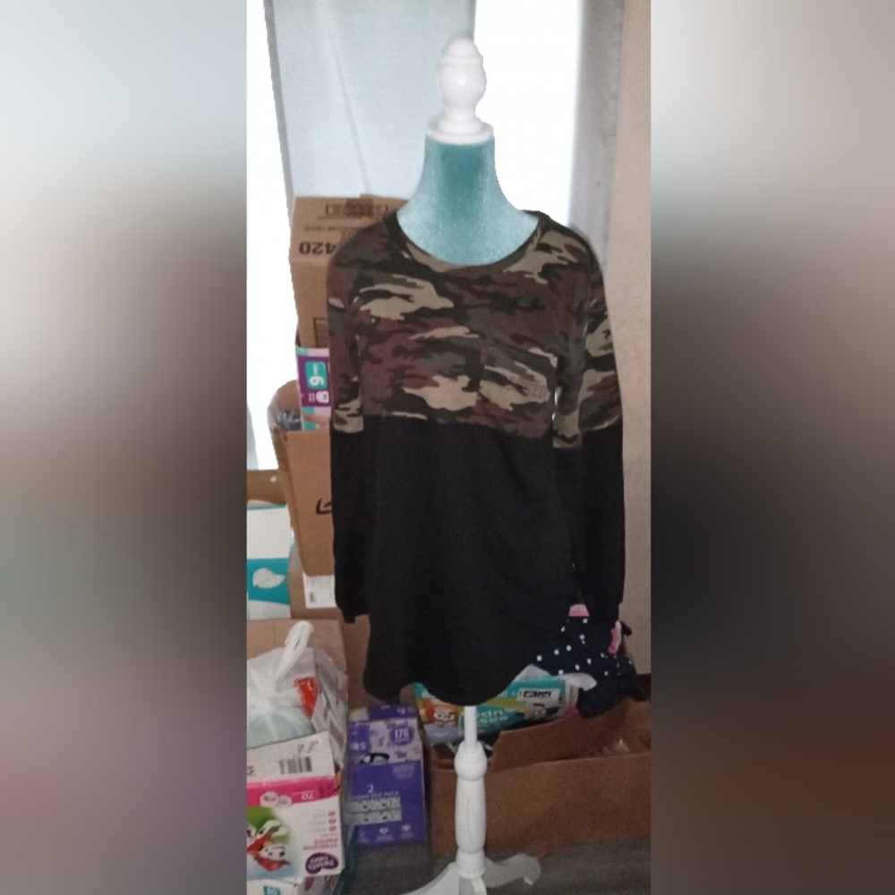 Rue21 women's medium shirt